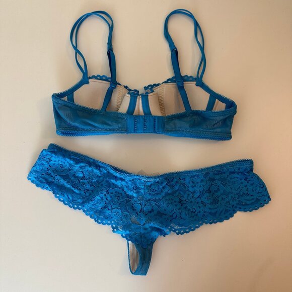 b.tempted Lace Bra and Panty Set - Picture 2 of 3